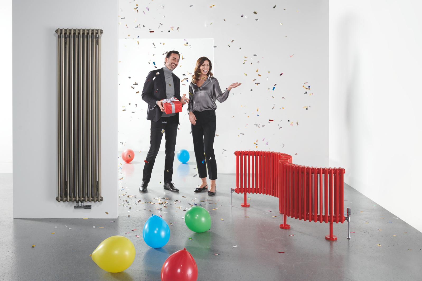 Key Visual Zehnder Charleston Decorative radiator Side view