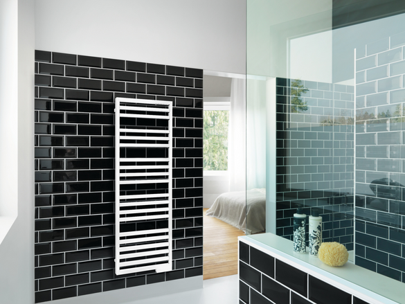 Zehnder-Content Zehnder Quaro Spa Decorative radiator Angled view