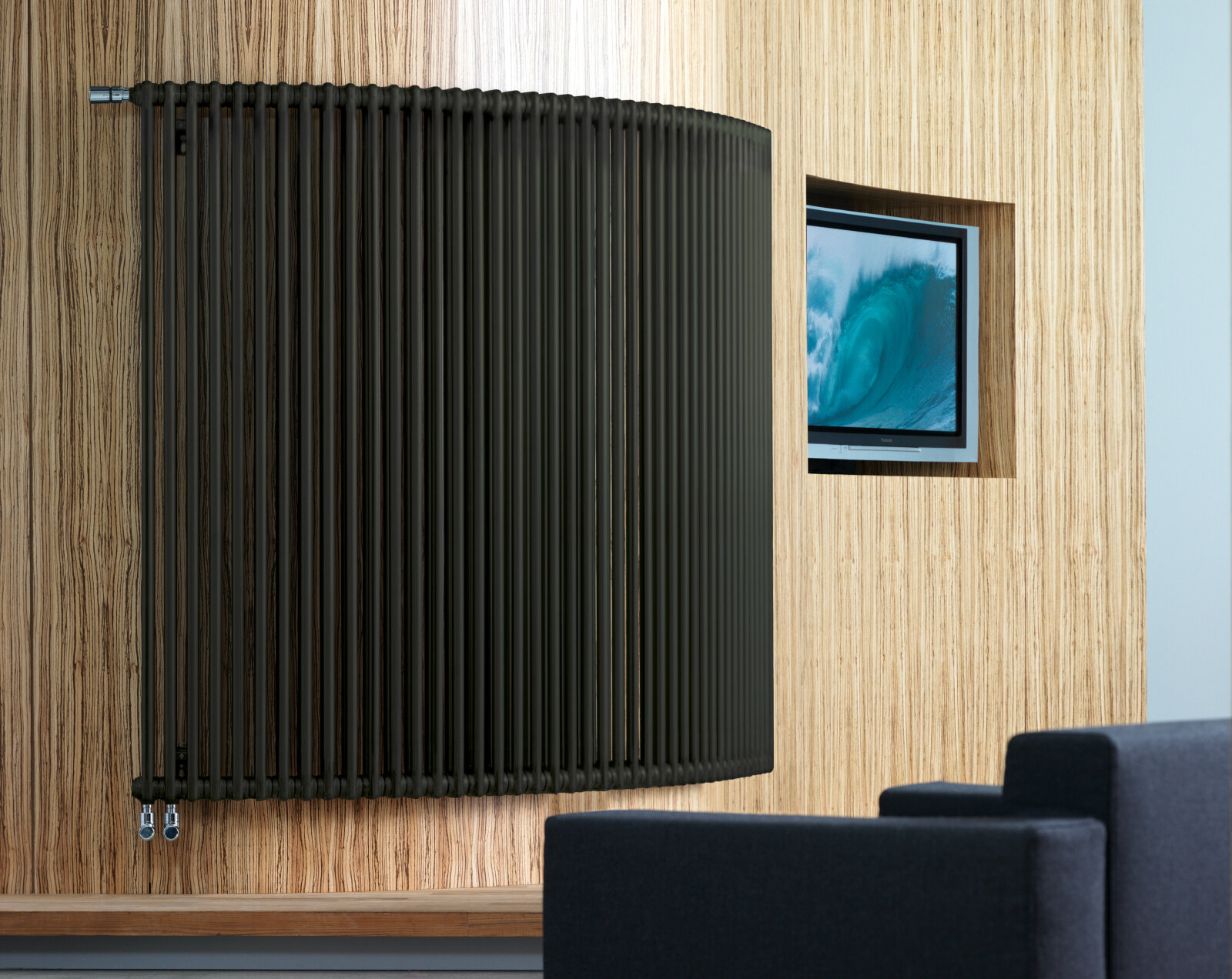 Zehnder_RAD_Charleston-HY_connection_bottom_left_thermostat_bended_Umbragrey_living_print+web Rendering Zehnder Test Decorative radiator Front view